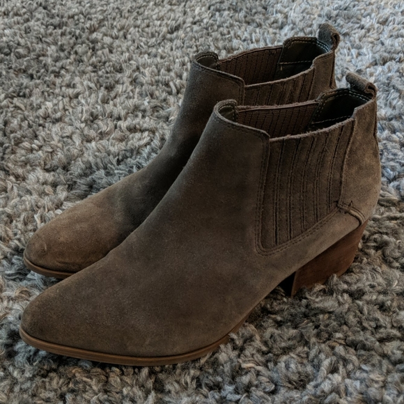 Crown Vintage Shoes - Crown Vintage slip on booties